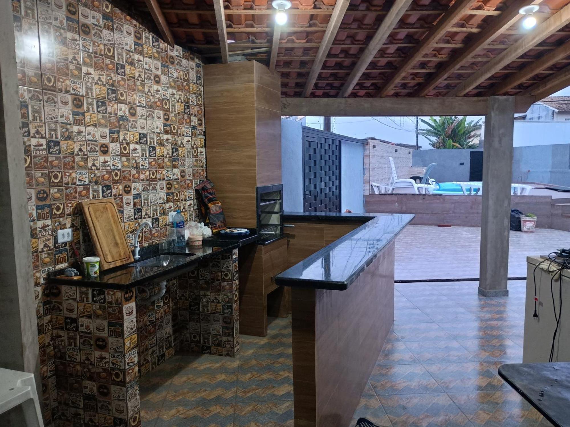 Casa Na Praia Itanhaem Para 10 Pessoas Com Total Conforto Exteriör bild